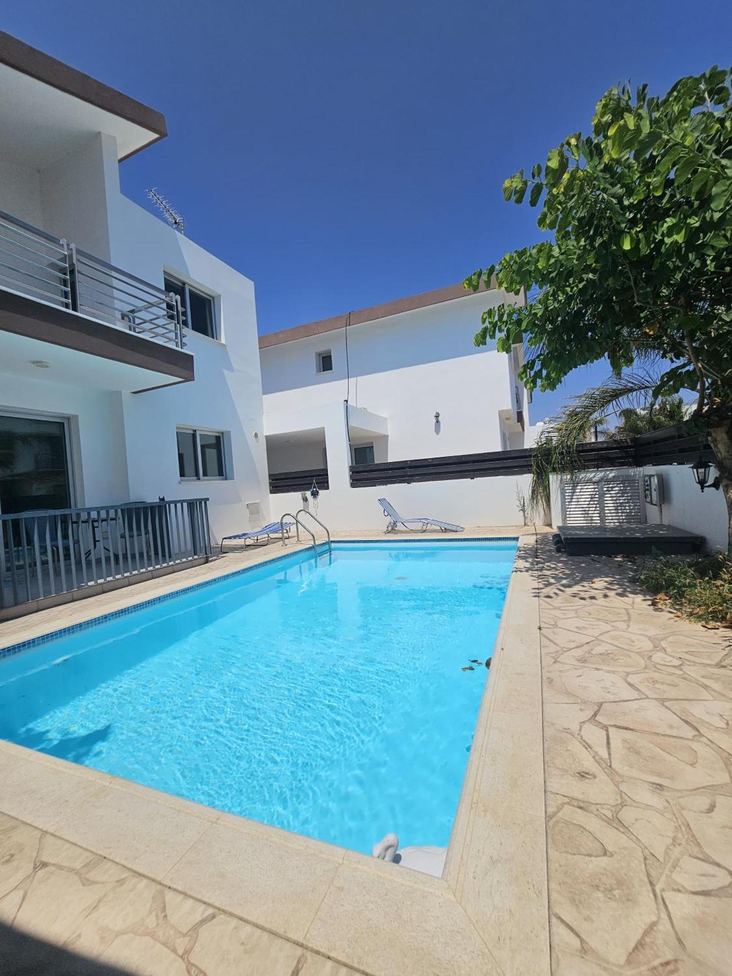 Trendy 38 Larnaca, Pyla
